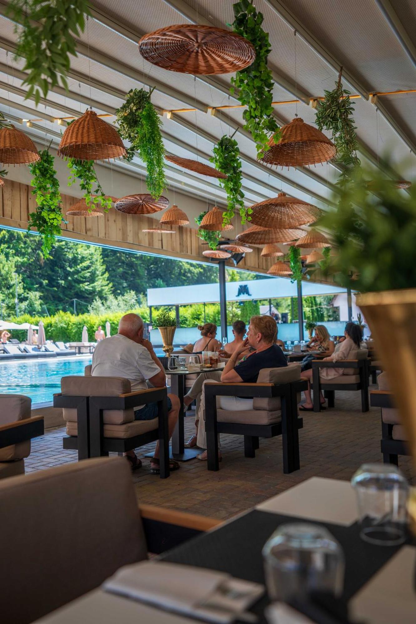Marabou Resort Braşov Exteriör bild