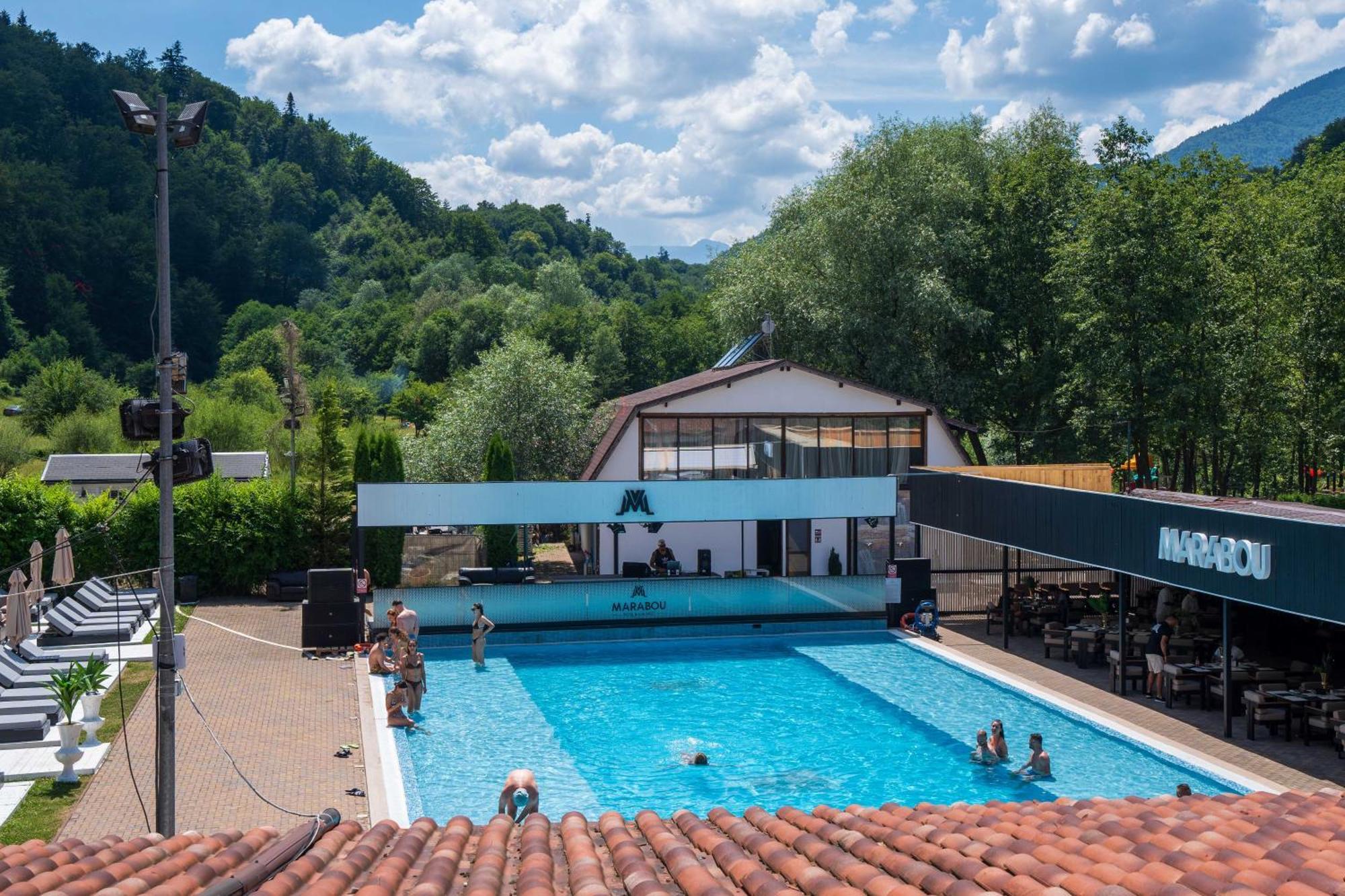 Marabou Resort Braşov Exteriör bild